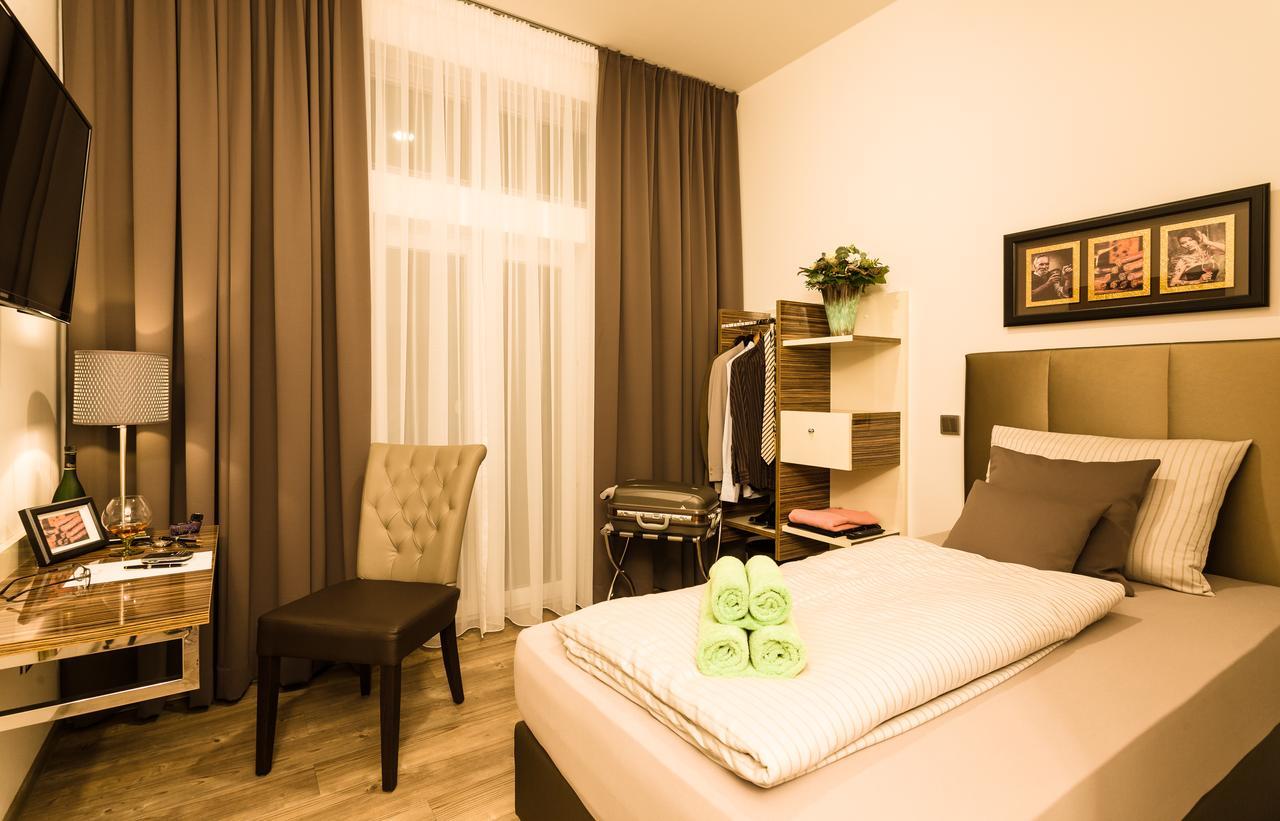 Hotel Wuschl Lounge à Kuhbach  Extérieur photo